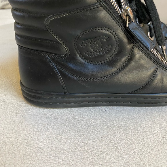 38.5 100% Authentic Chanel leather sneakers - Picture 5 of 10